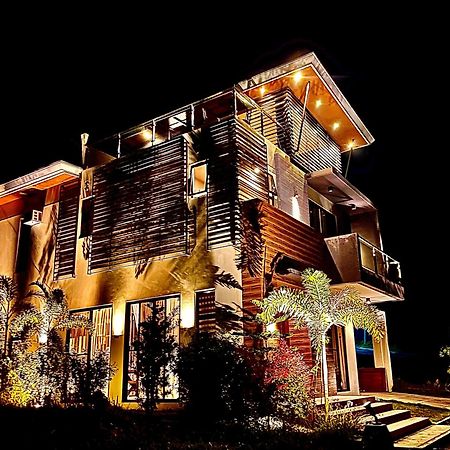 Overlooking Staycation At Sandari Batulao Tagaytay City Exterior foto