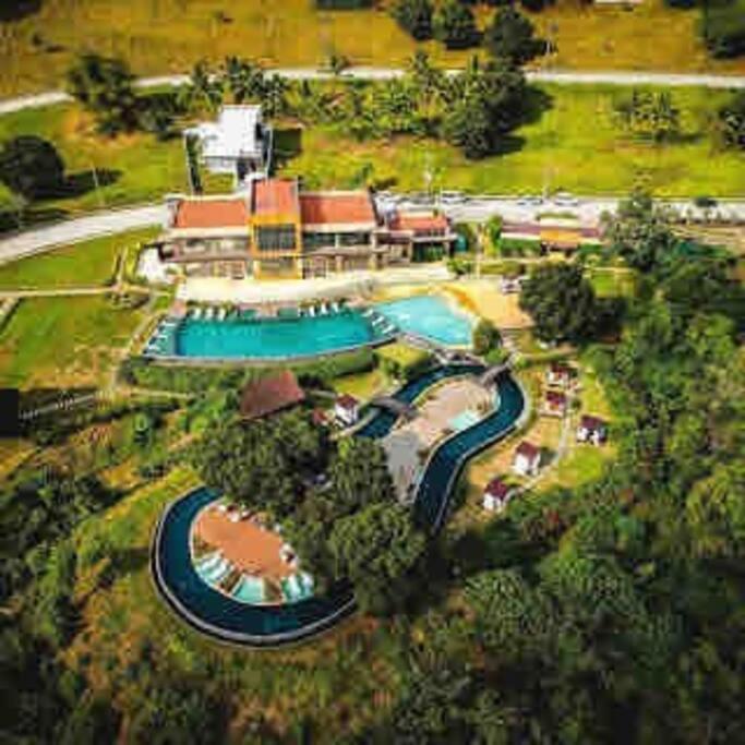 Overlooking Staycation At Sandari Batulao Tagaytay City Exterior foto
