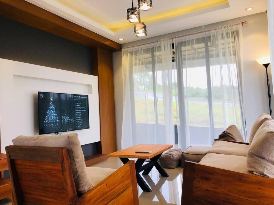 Overlooking Staycation At Sandari Batulao Tagaytay City Exterior foto